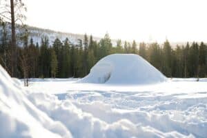 Construire un igloo en Haute-Savoie